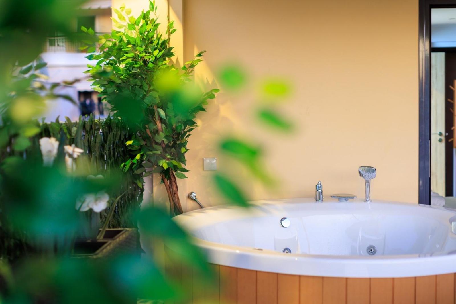 Aiolos Super Lux Suite Jucuzzi Nea Smyrni Centre Atina Dış mekan fotoğraf